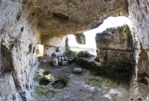 пещерный город Чуфут-Кале в Крыму