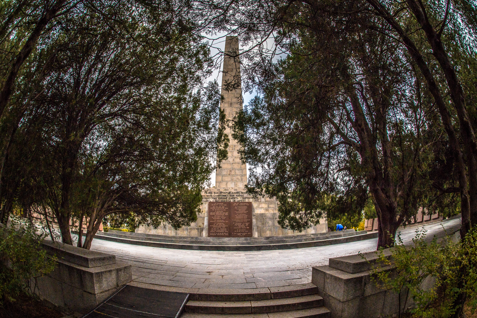 Памятник Славы воинам 